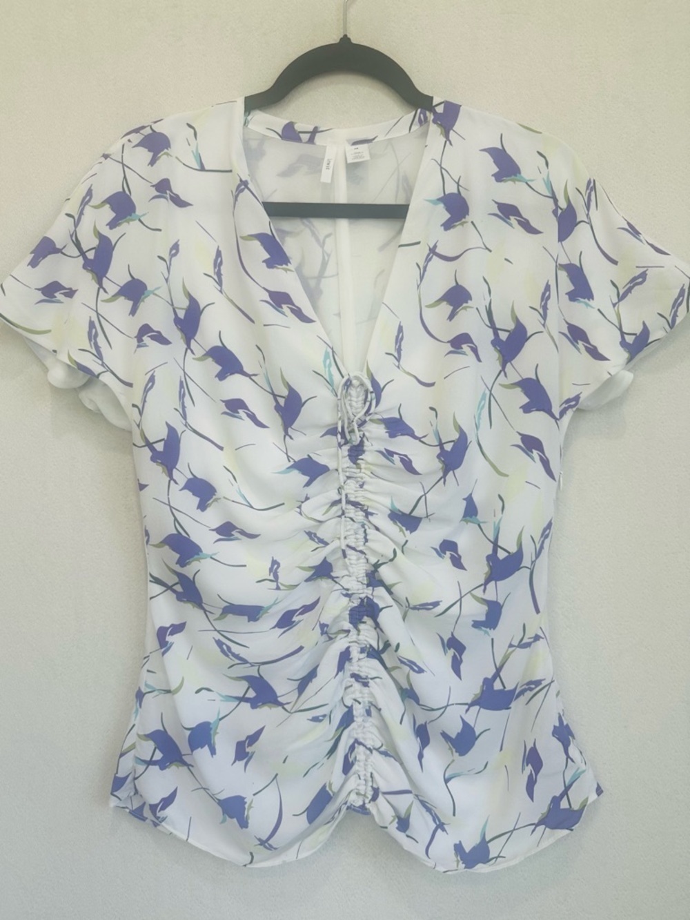 Lewit White Blouse with Lavender Floral Print and Ruched Front Sz M